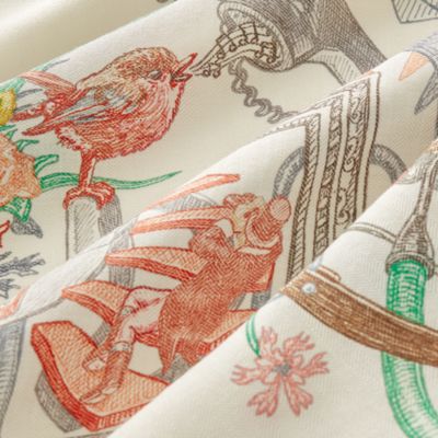 HERMES 植物モチーフ ストール　シフォン　透け素材 HERMES 植物モチーフ ストールシフォン透け素材